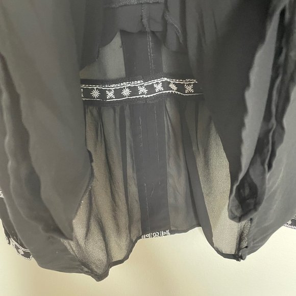 W. by Wantable Boho Bell Sleeve Embroidered Blouse - Picture 5 of 16